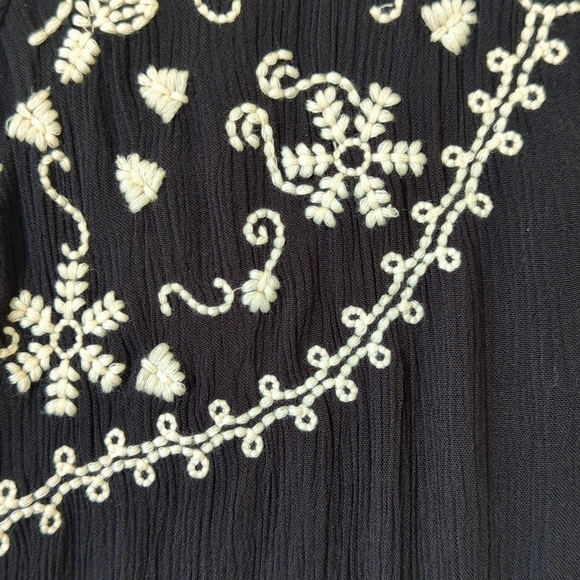 Meadow Rue by Anthropologie Boho Embroidered Flared Sleeve Blouse Black Cream S - Picture 7 of 12